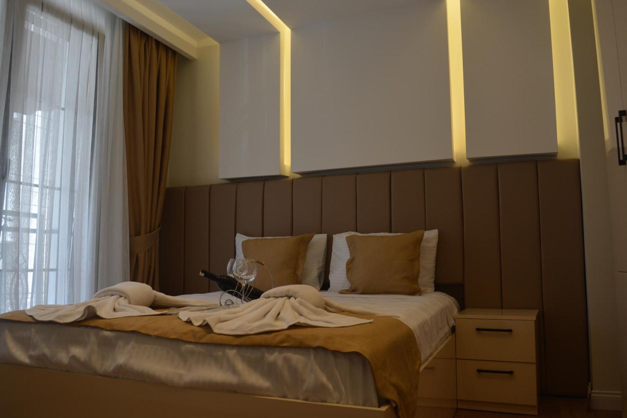 Garden Elisa Hotel Istanbul Exterior photo