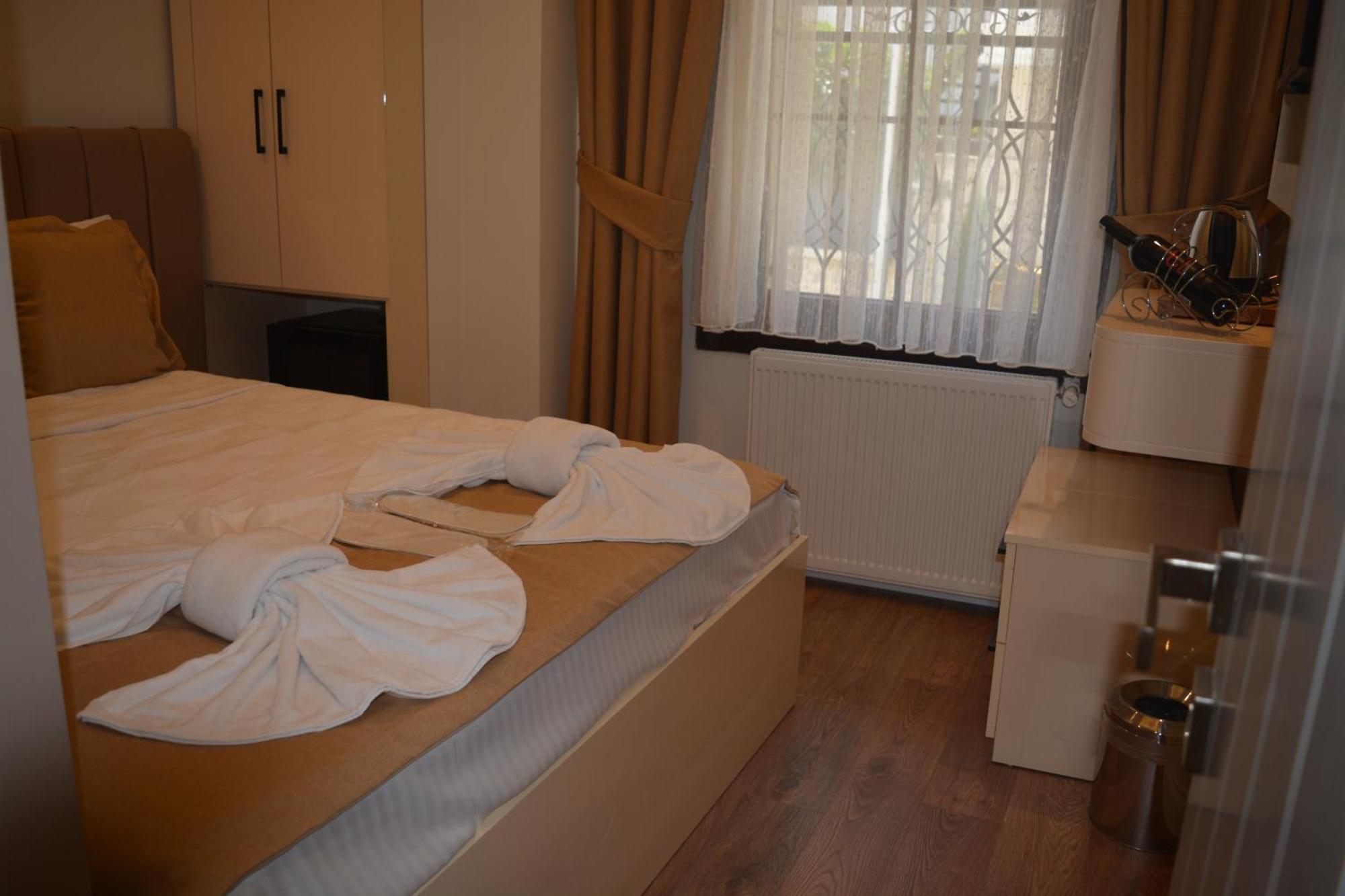 Garden Elisa Hotel Istanbul Exterior photo